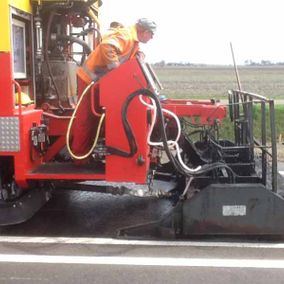 Rapi Asfalt wagen op de weg